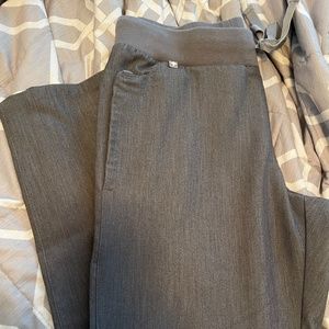 Figs scrub bottoms (Castelar)